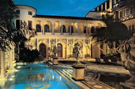 emigratis villa versace|The True Story of the Versace Mansion .